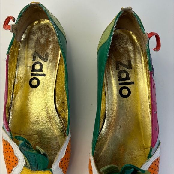 Vintage Zalo leather shoes with a fruit theme - Picture 5 of 10